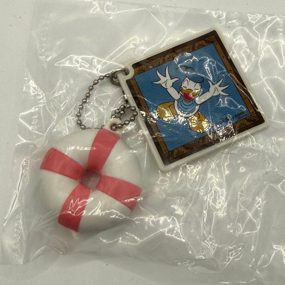 Tokyo Disney Resort *Exclusive* Gachapon - Donald Duck Buoy Keychain - NEW